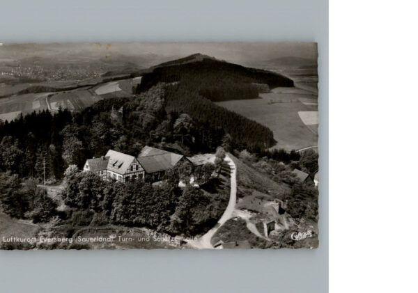 Eversberg Fliegeraufnahme Turn- und Schuetzenhalle