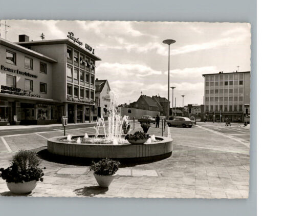 Ruesselsheim Main Friedensplatz