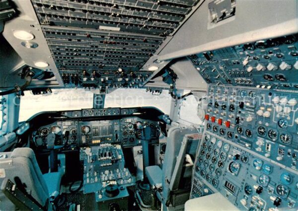Flugzeuge Zivil SWIss Jumbo Jet Boeing 747-B Cockpit