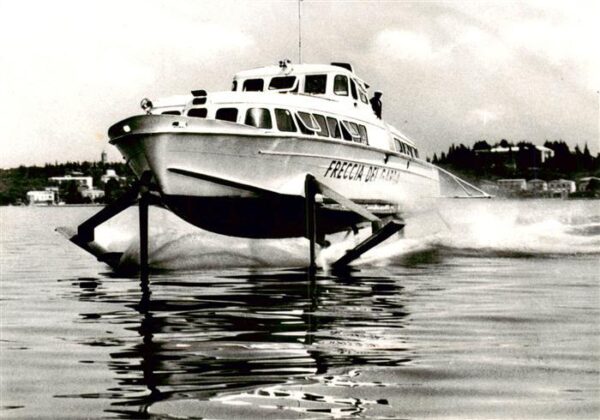 Boote Sul Lago Garda Freccia del Garda