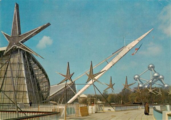 Exposition Universelle Bruxelles 1958 Die Laufbruecke franzoesische Pavillon