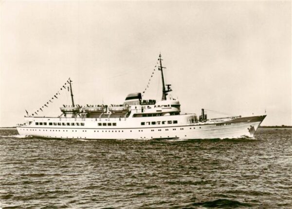 Dampfer Binnenschifffahrt Seebaederschiff Bunte Kuh