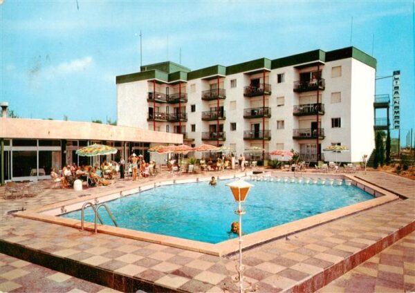 Cubellas Hotel Liga sin Nombre Piscina