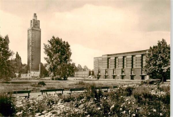 Magdeburg Aussichtsturm Stadthalle im Kulturpark Rotehorn