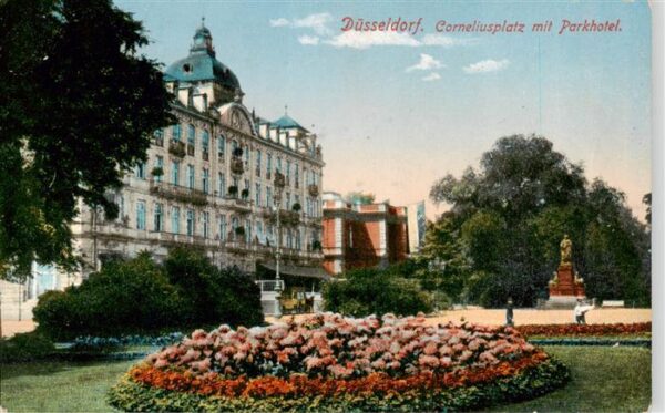 Duesseldorf Corneliusplatz mit Parkhotel