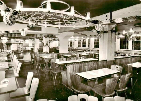 Berlin Tanz Restaurant Toller Bomberg Gastraum