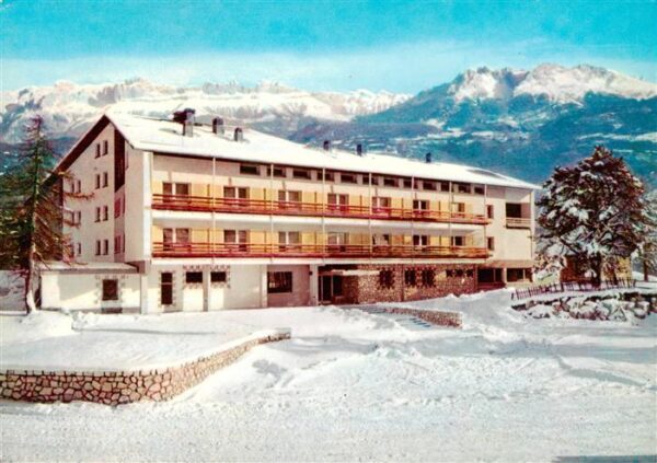 Monte Penegal 1740m Dolomiti IT Hotel Facchin