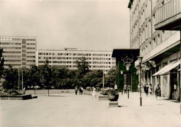 Dresden Elbe Wilhelm Kuelz Ring mit Rechenzentrum und Ring Cafe