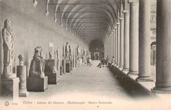 Skulpturen Roma Interno del Chiostro Michelangelo