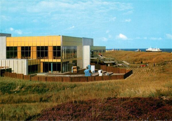 List  Sylt Haus des Kurgastes mit Blick zum Hafen