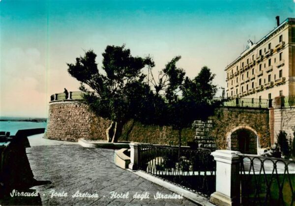 Siracusa Syrakus Sicilia Ponte Aretusa Hotel degli Stranieri
