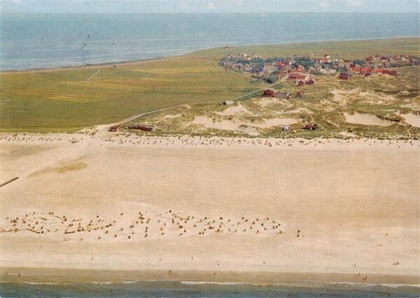 Norddorf Amrum Blick vom Strand ueber den Kniepsand und die Duenen
