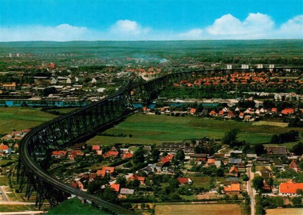 Rendsburg Hochbruecke ueber dem Nord Ostsee Kanal Fliegeraufnahme