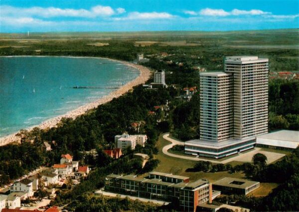 Timmendorf  Timmendorfer Strand Fliegeraufnahme mit Golf und Sporthotel Maritim
