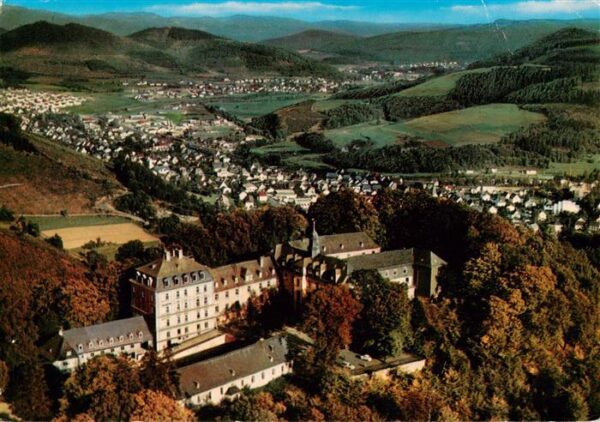 Laasphe Fliegeraufnahme mit Schloss Wittgenstein