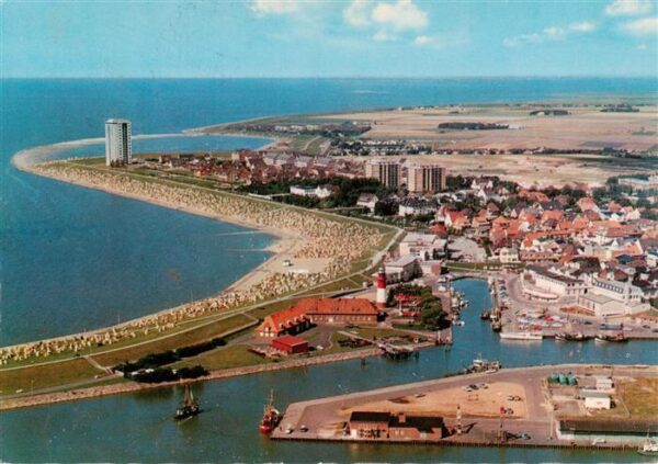 Buesum Nordseebad Hafen mit Ort und Strand Fliegeraufnahme