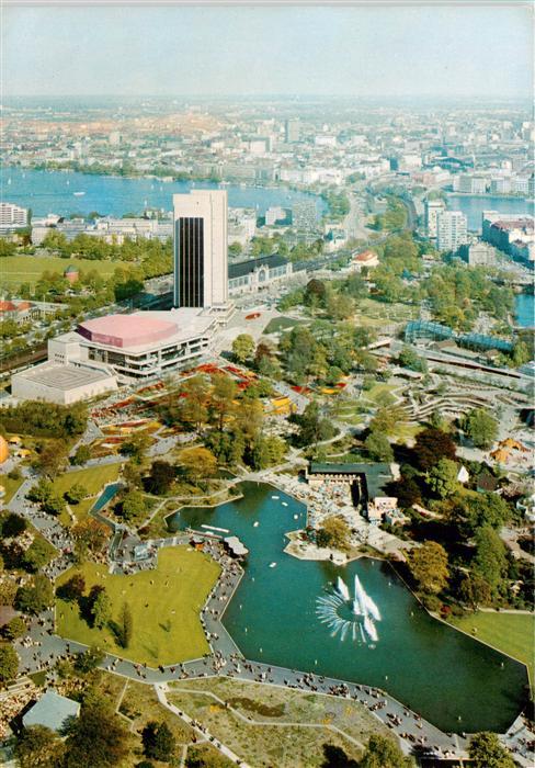 Hamburg Blick vom Fernsehtrum auf Congress Centrum und Alster