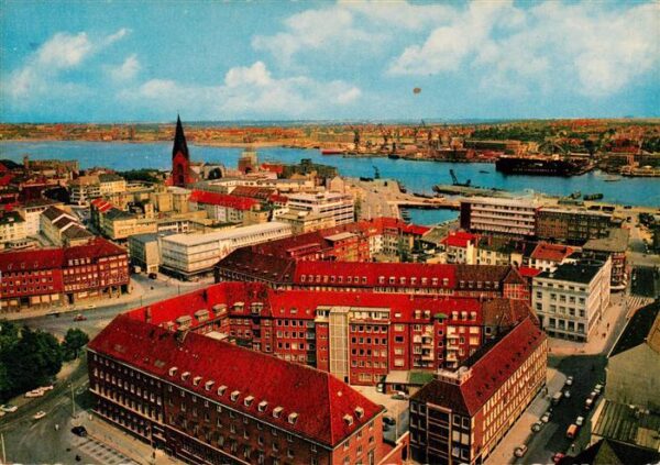 Kiel Stadt und Hafen Fliegeraufnahme