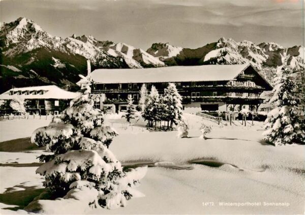 Sonthofen  Oberallgaeu Wintersporthotel Sonnenalp