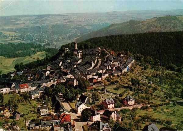 Lichtenberg Oberfranken Fliegeraufnahme mit Blick auf Burg Blankenstein