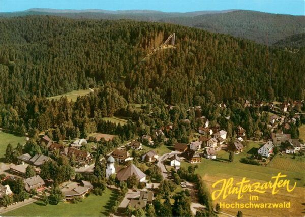 Hinterzarten Fliegeraufnahme mit Adlerschanze