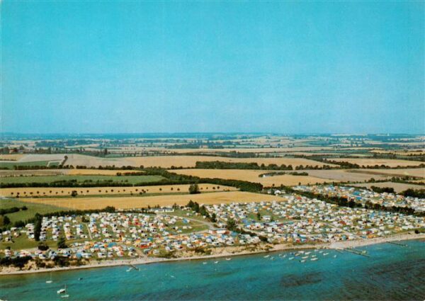 Pelzerhaken Neustadt Holstein Campingplaetze Suedstrand und Seeblick Fliegeraufn