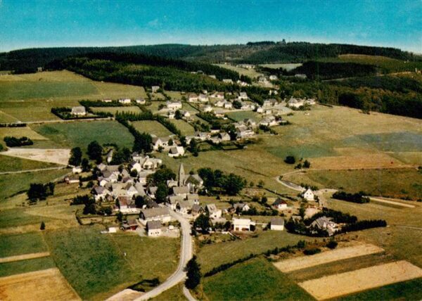 Neuastenberg Fliegeraufnahme mit Blick zum Astenturm