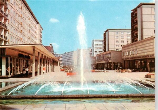 Karl-Marx-Stadt Rosenhof mit Springbrunnen