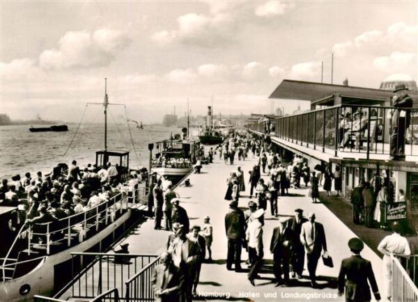 Hamburg Hafen und Landungsbruecke