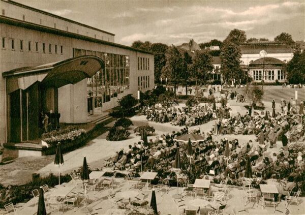 Bad Salzuflen Konzertplatz der Konzerthalle mit Kurhausblick