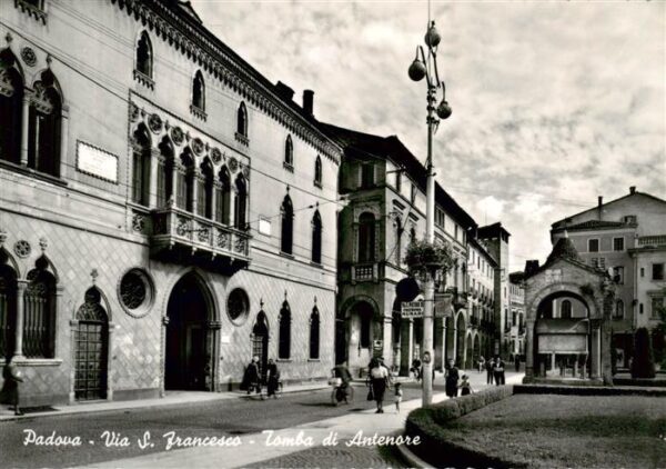Padova IT Via San Francesco Tomba di Antenore