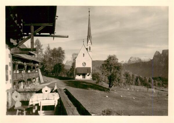Klobenstein Ritten Collalbo Renon Suedtirol IT Kematen am Ritten mit Kirche